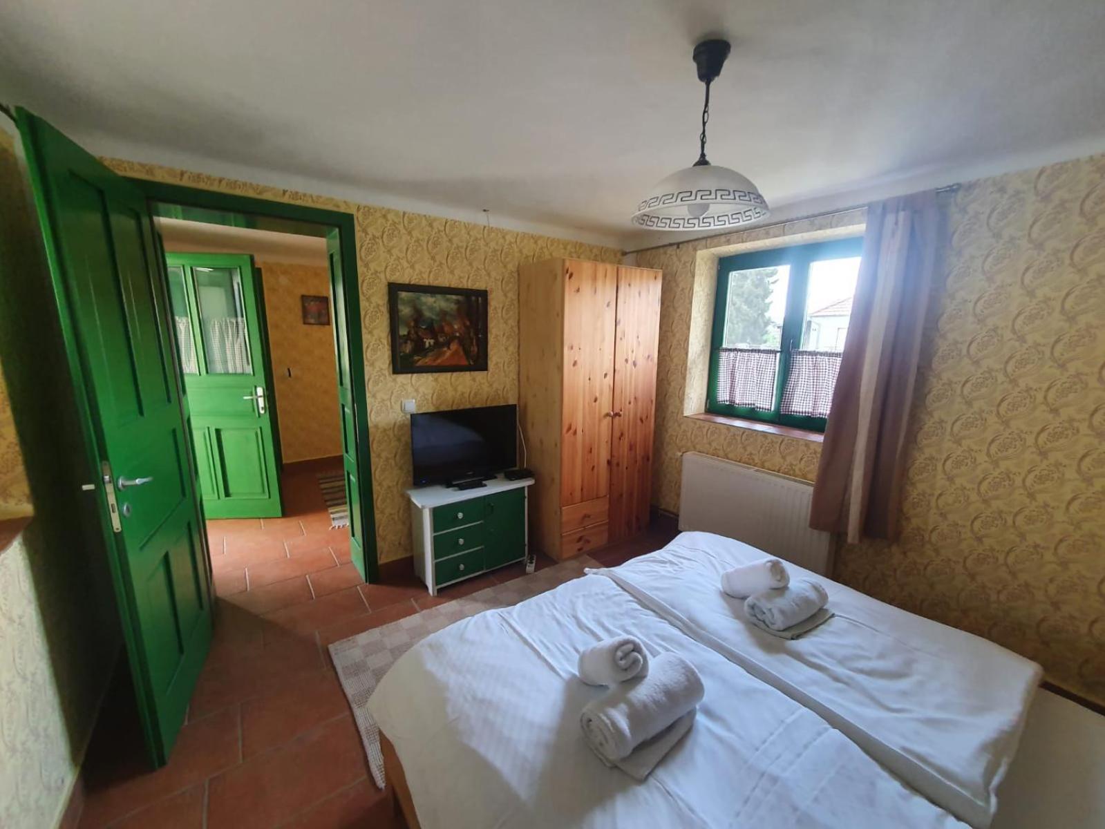 Sobe Kod Baje - Baranjska Kuca Bed and Breakfast Karanac Buitenkant foto