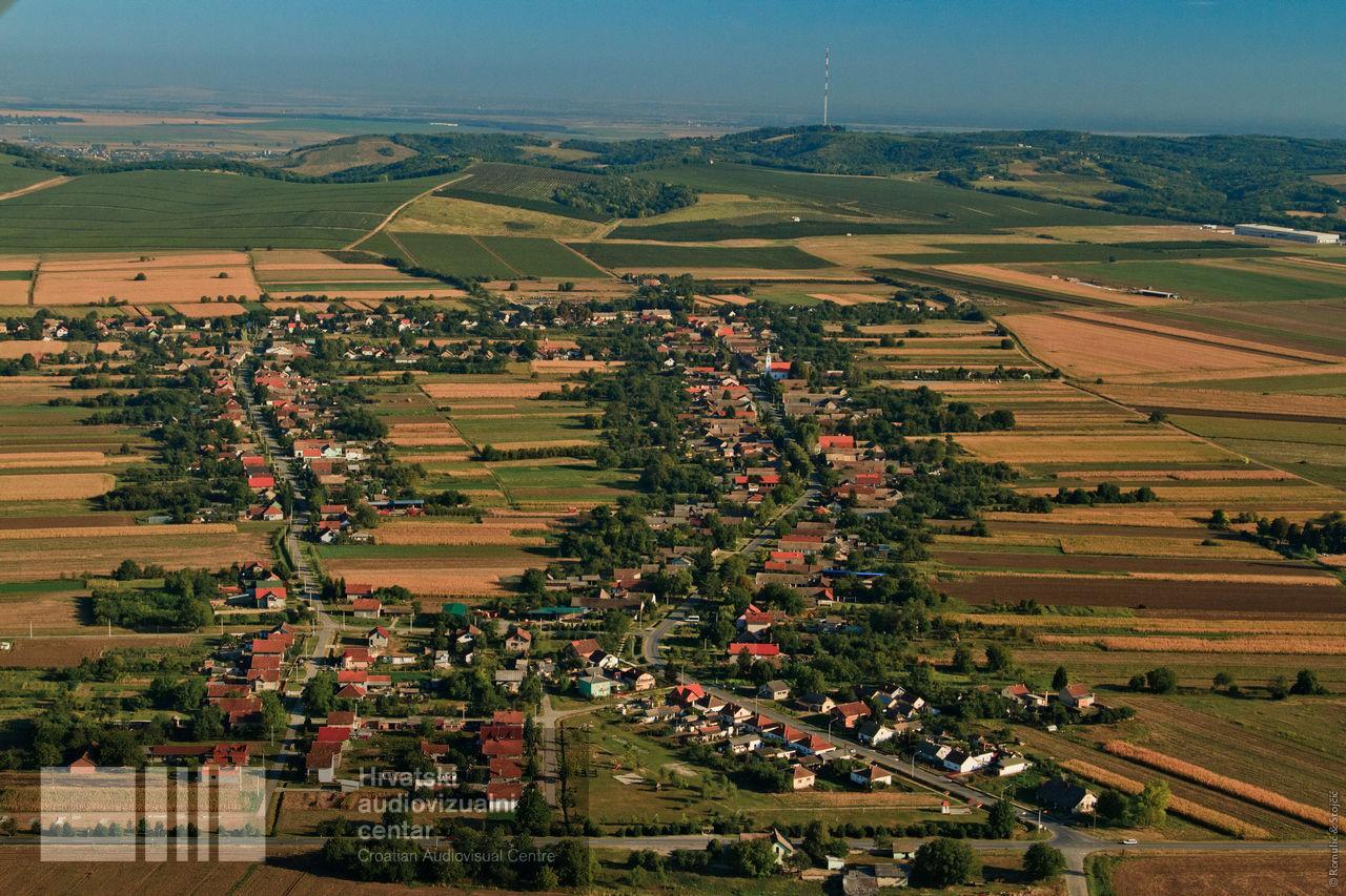 Sobe Kod Baje - Baranjska Kuca Bed and Breakfast Karanac Buitenkant foto